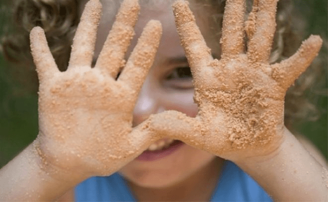 zakażenie pasożytami przez brudne ręce